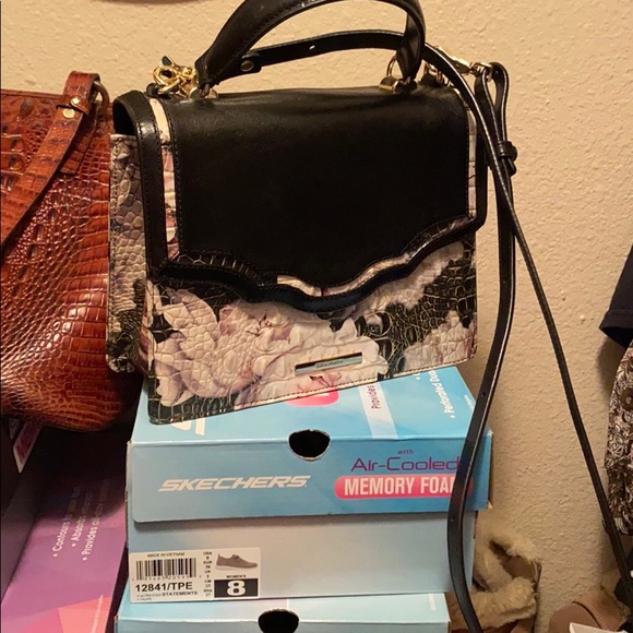 Handbag - Picture 2 of 7